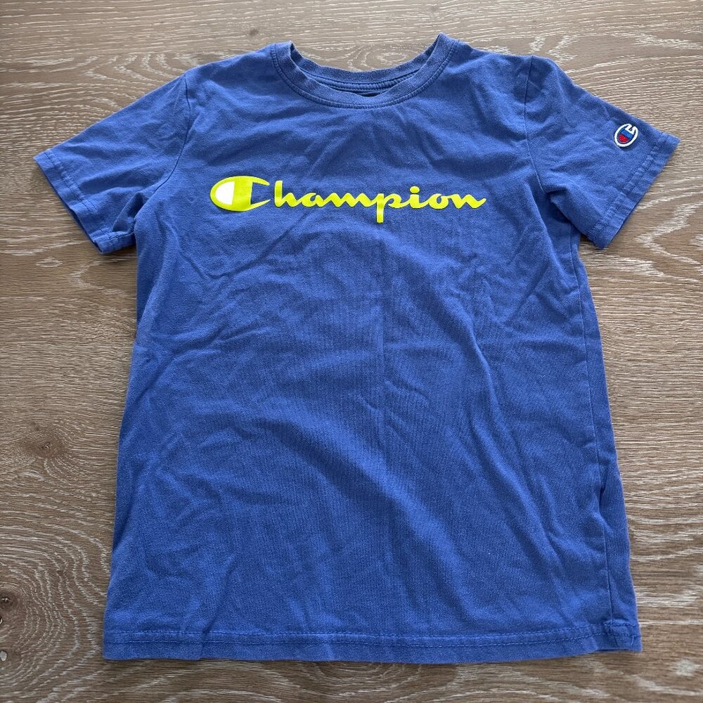 Boys Champion royal blue/green logo t-shirt tee top size Medium